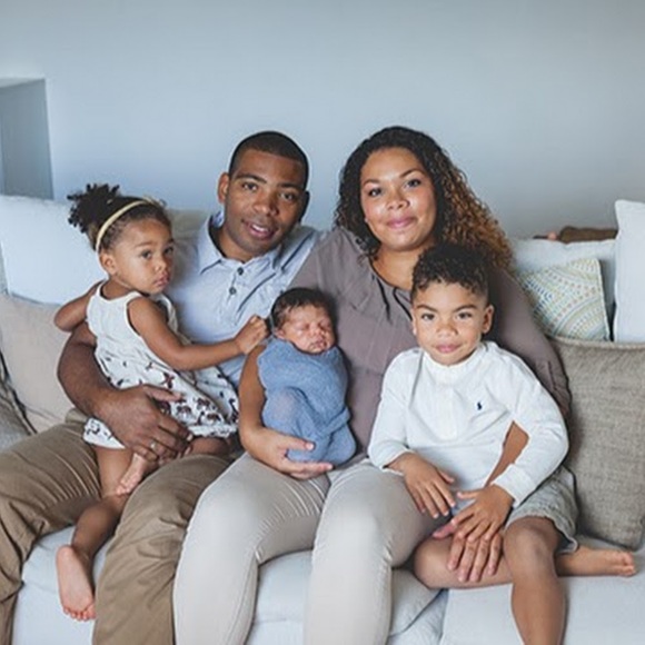 Meet your Posher, Nadege - Picture 1 of 1